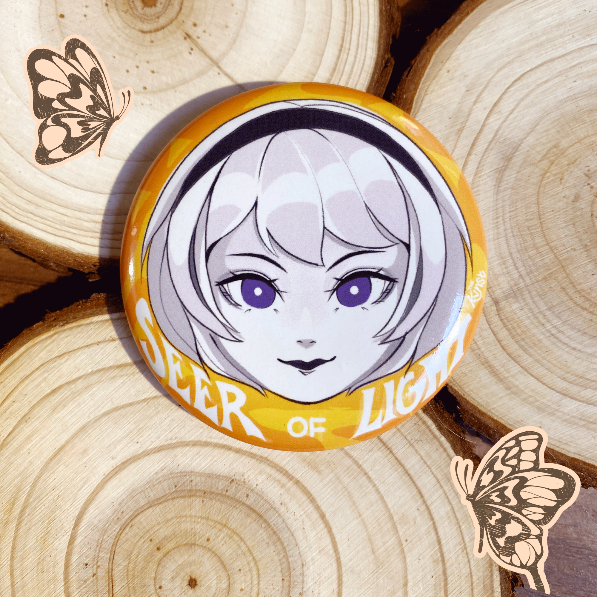 Seer of Light Button Pin – imagen 1